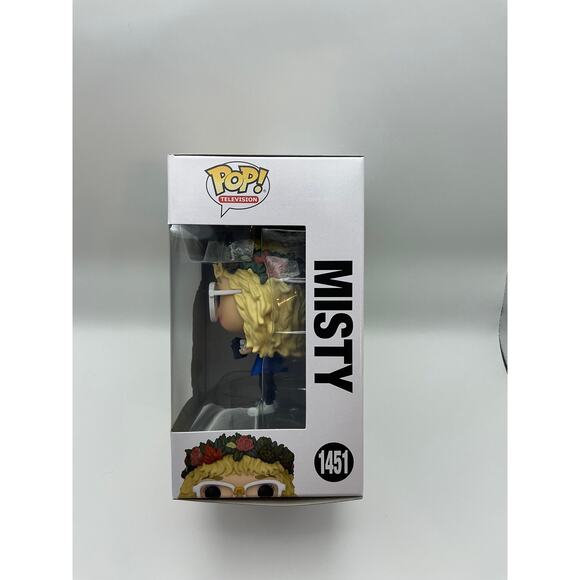 Misty - Yellowjackets Funko Pop 1451 - Near Mint - Picture 2 of 7